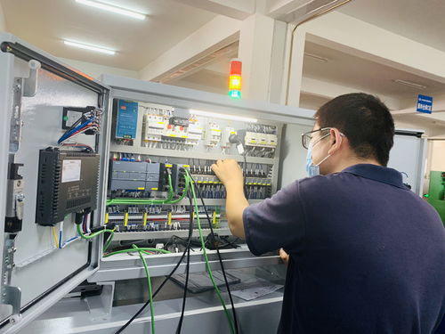 華順紀實 以真誠服務客戶，以行動詮釋信息系統集成價值